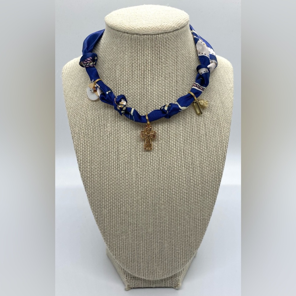 Blue White Gold Mod Satin Scarf Necklace Gold Charms Boho Fall Retro Preppy - Picture 10 of 10